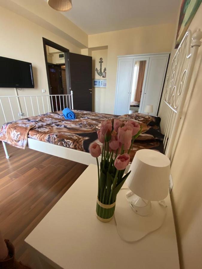 Apartament Summerland La Malul Marii Negre Мамая Экстерьер фото